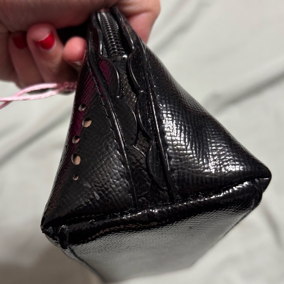 Corner Rubbing Victoria's Secret Petal Edge Beauty Bag - Picture 7 of 9